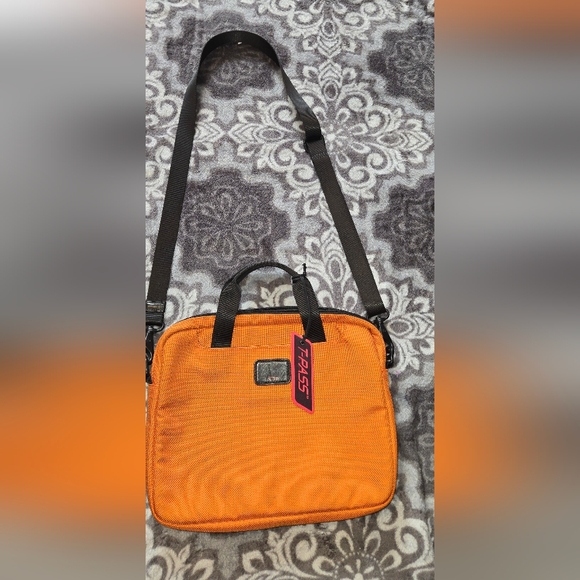 Briggs & Riley Other - tumi Briggs & Riley Orange Men's Bag